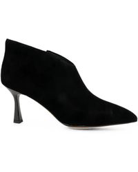 Linda Baumann - Pointed-Toe Suede Ankle Boots - Lyst