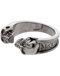 Alexander McQueen Anillo con diseño de calaveras - Metálico