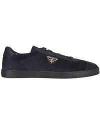 Prada - Baskets En Daim À Plaque Logo - Lyst