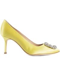 Manolo Blahnik - 70 Mm Hangisi Satijnen Pumps Met Kristallen Gesp - Lyst