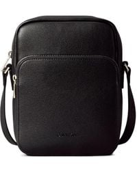 Calvin Klein - Messengertas Met Rits En Textuur - Lyst