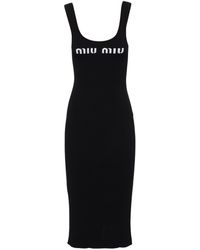 Miu Miu - Rückenfreies Kleid mit Logo-Print - Lyst