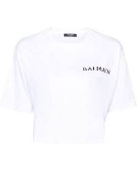 Balmain - T-shirt crop à logo appliqué - Lyst