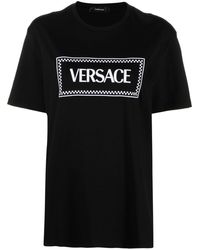 Versace - T -Shirt mit Logo -Stickerei - Lyst