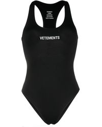 Vetements - Badeanzug mit Logo-Print - Lyst