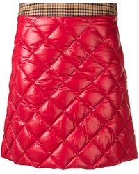 Moncler Mini-jupe en toile matelassée - Rouge