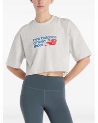 New Balance - T-Shirt Crop Athletics Premium À Logo Poitrine - Lyst