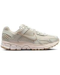 Nike - Zoom Vomero 5 Lace-Up Sneakers - Lyst