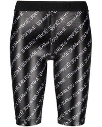 Versace - Knielange Shorts mit Logo-Print - Lyst