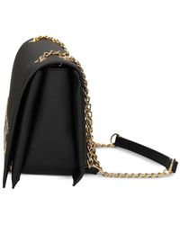 Love Moschino - Kleine Schultertasche mit Logo-Schild - Lyst