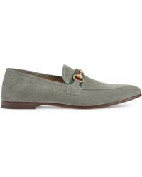 Gucci Loafer aus Wildleder mit Horsebit und Web - Grau