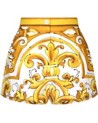 Dolce & Gabbana - Pantalones cortos con motivo Mayólica - Lyst