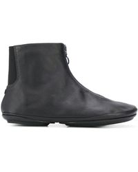 camper right boots