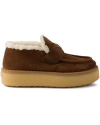 Prada - Plateau-Loafers Aus Veloursleder Mit Shearling - Lyst