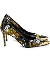 Versace Jeans Couture - プリント パンプス - Lyst