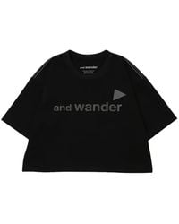 and wander - Logo-Print Cropped T-Shirt - Lyst