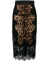 Dolce & Gabbana - Falda midi en raso con estampado de leopardo y aplicaciones de encaje - Lyst