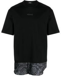 Versace - Katoenen T-shirt Met Barokprint - Lyst