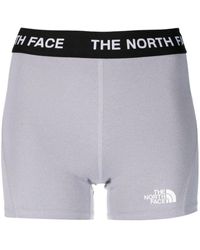 The North Face - Pantalones cortos de deporte con logo - Lyst