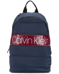 Calvin Klein Gesteppter Rucksack mit Logo - Blau