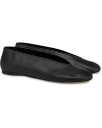 Moschino - Duck" Dancer Leather Flats - Lyst
