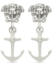 Versace - Nautical Medusa Ohrringe mit Ankeranhänger - Lyst