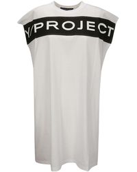 Y. Project - Kleid mit Logo-Print - Lyst