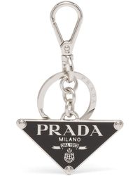 Prada - Schlüsselanhänger mit Logo - Lyst