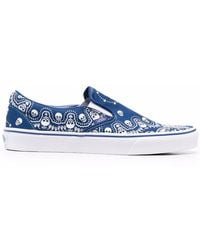 Vans - Bandana Skull-Print Classic Slip-On Sneakers - Lyst