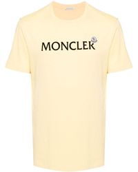 Moncler - T-Shirt mit beflocktem Logo - Lyst