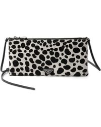 Prada - Bolso De Hombro Pequeño Estampado De Piel Y Pelo De Becerro - Lyst