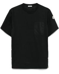 Moncler - T-Shirt Met Opgestikte Zak - Lyst