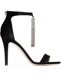 Zwart sandaaltje type Jimmy Choo met bandjes en naaldhak