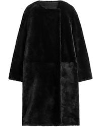 TOTEME - Collarless Shearling Coat - Lyst