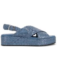LA ROSE - Woven Crossover Platform Sandals - Lyst