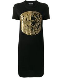 Versace - T-Shirtkleid mit Metallic-Print - Lyst