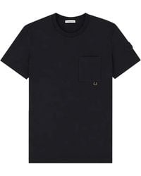 Moncler - Logo-Patch Pocket T-Shirt - Lyst