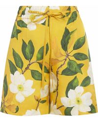 Oscar de la Renta Shorts for Women 
