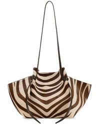 Yuzefi - Sac Porté Épaule Mochi À Imprimé Zébré - Lyst