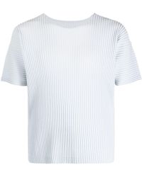 Homme Plissé Issey Miyake - Geripptes T-Shirt mit Rundhalsausschnitt - Lyst