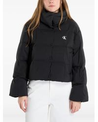 Calvin Klein - Kurze Daunenjacke - Lyst