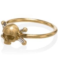 Polly Wales Womens Metallic 18k Yellow Gold Skull With Diamond Baguette Cross Bones Ring