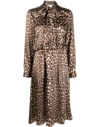 P.A.R.O.S.H. - Robe mi-longue en soie à imprimé léopard - Lyst