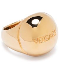 Versace - Anello Sphere con logo inciso - Lyst