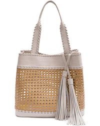 Isla - Sextavada Schoudertas Met Kwastje En Krokodillen-Reliëf - Lyst