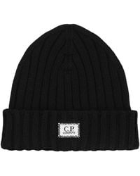 C.P. Company - Gerippte Beanie Mit Logo-Patch - Lyst