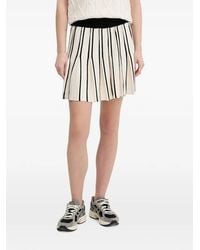 Guess - Jupe Plissée À Rayures À Coupe Courte - Lyst