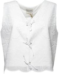 FRONT STREET 8 - V-Neck Floral-Embroidered Top - Lyst