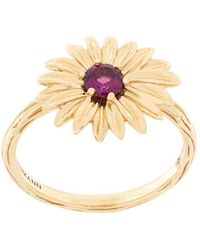 Aurelie Bidermann - 18kt Yellow Gold Garnet Flower Ring - Lyst