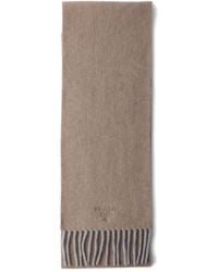 Prada - Bufanda con flecos y logo bordado - Lyst